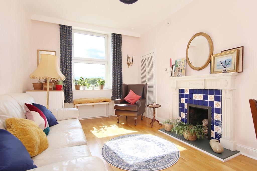 Apartment in Edinburgh, Lorne, Leith - View 2
