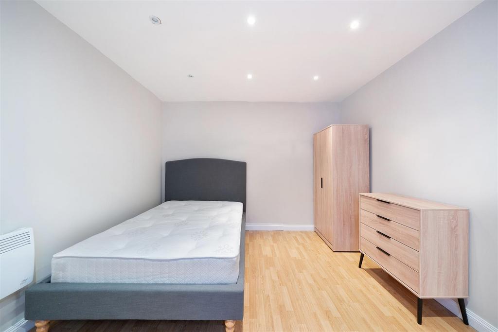 Apartment in London, Marylebone - View 2