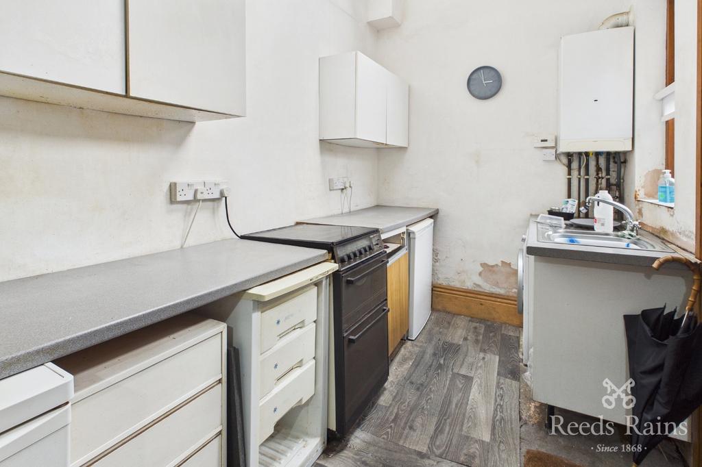 House in Sheffield, Kelham Island, Burngreave - View 4