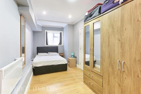 2 bedroom apartment to rent, The Avenue, Ealing