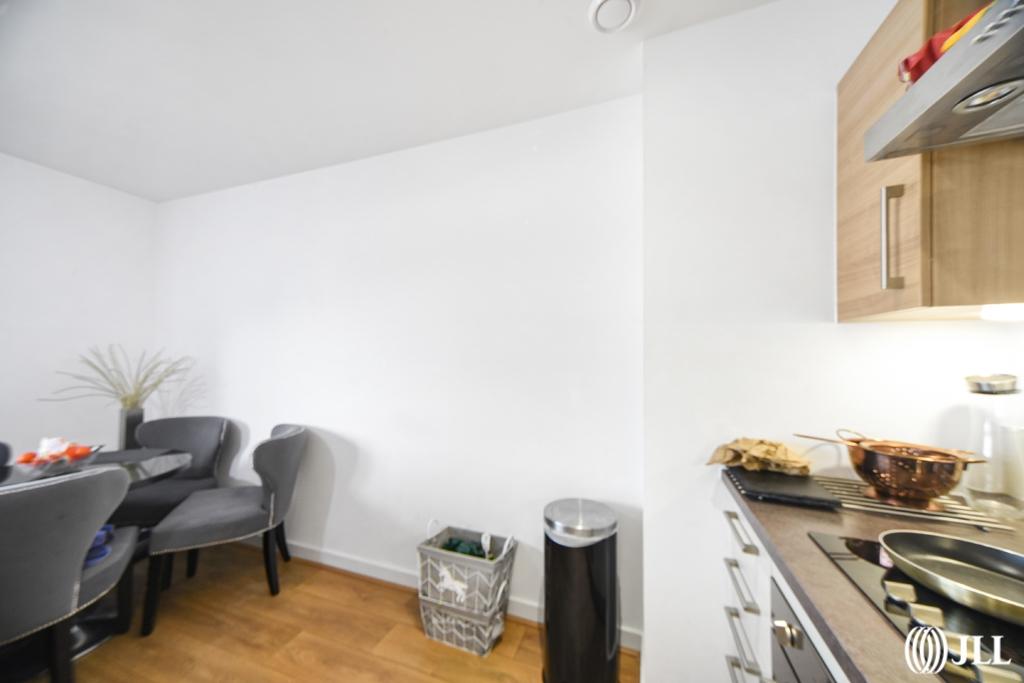 Apartment in London, Bromley-by-Bow, Poplar - More