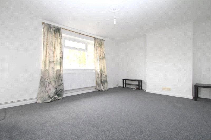 Apartment in Hornchurch - View 2