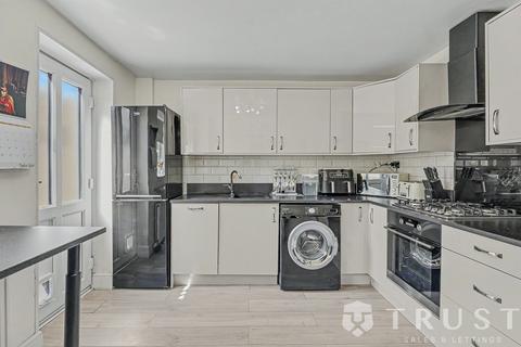 2 bedroom terraced house for sale, Branstone Grove, Ossett, WF5