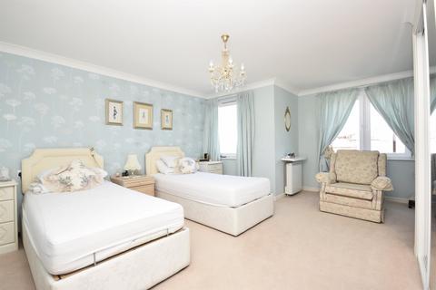 2 bedroom flat for sale, Harold Road, Margate