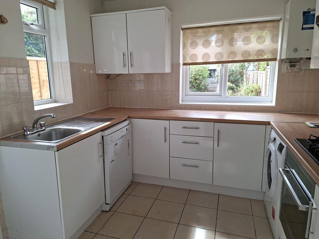 House in London, New Malden - More