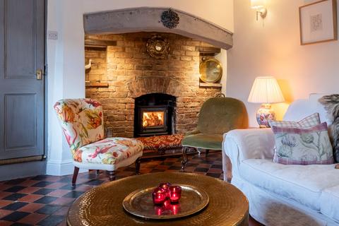 4 bedroom cottage for sale, Arnhill Road, Gretton, NN17