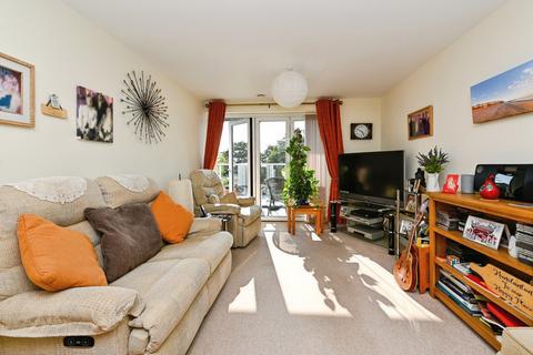 2 bedroom flat for sale, St. Edmunds Terrace, Hunstanton, Norfolk, PE36