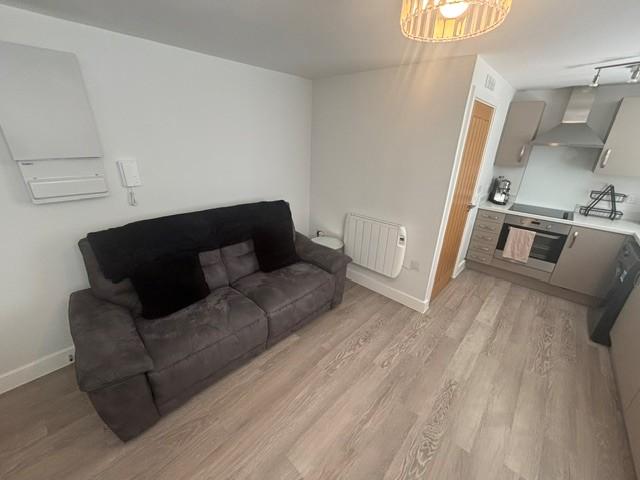 Apartment in Bristol - View 3