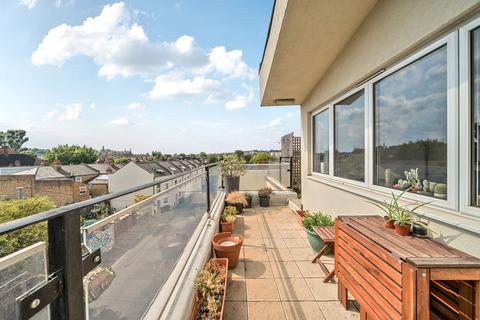 2 bedroom flat for sale, Sternhall Lane, London, SE15