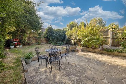 3 bedroom semi-detached house for sale, Northwood Road, Broadstairs, Kent, CT10