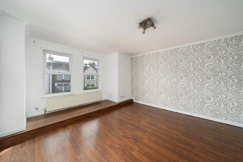 2 bedroom flat for sale, Replingham Road, Southfields, SW18
