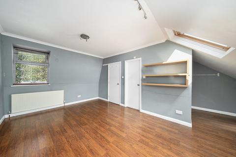 2 bedroom flat for sale, Replingham Road, Southfields, SW18
