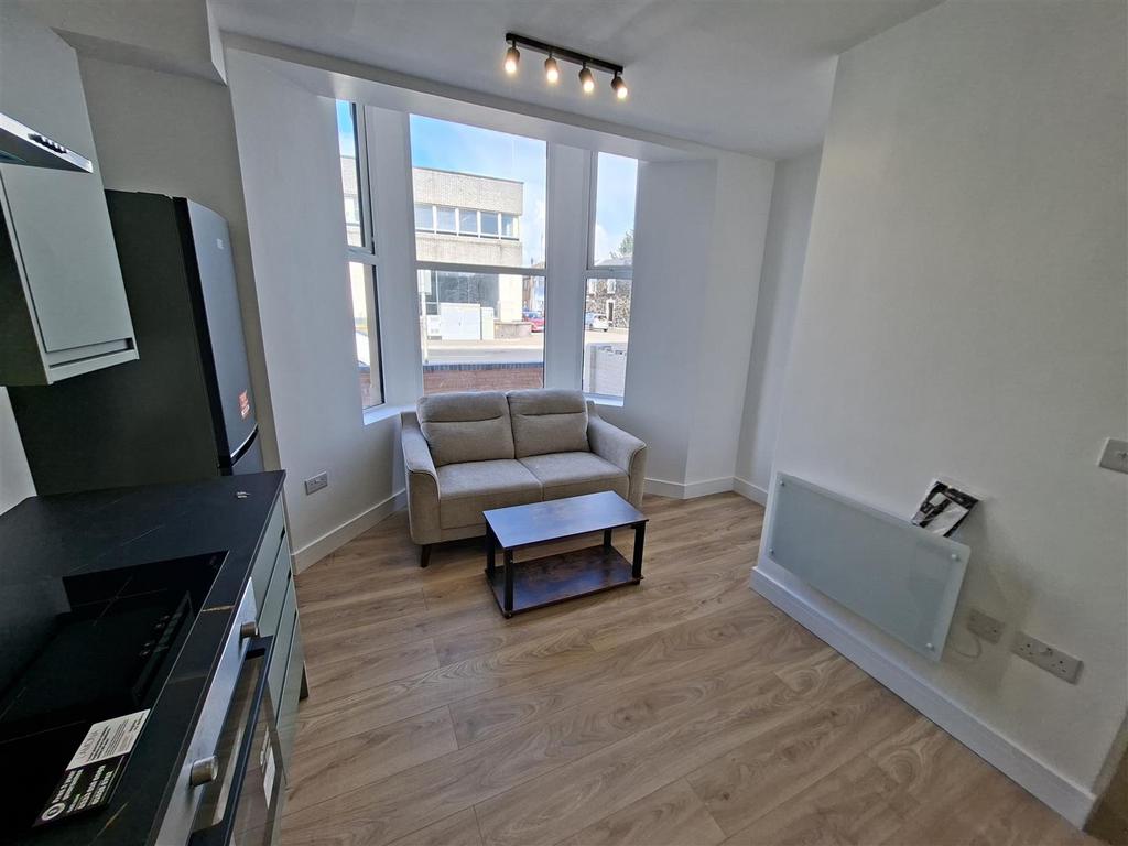 Apartment in Cardiff - View 4
