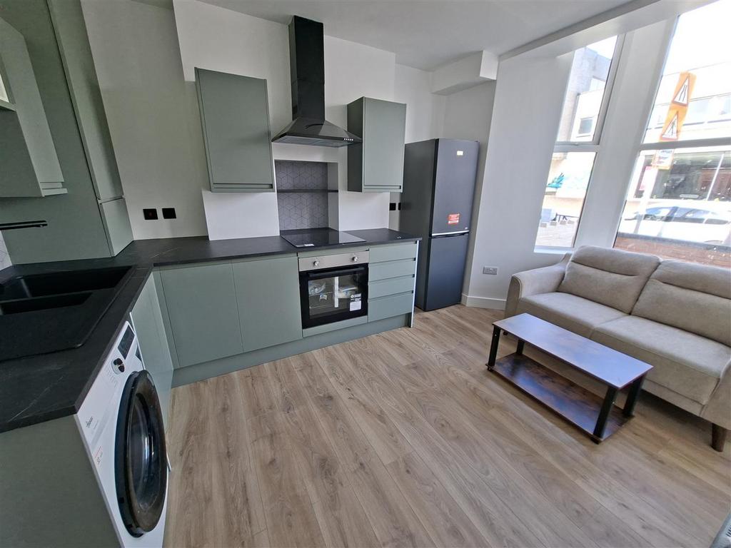Apartment in Cardiff - View 5