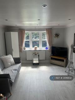 1 bedroom flat to rent, Mawney Road, Romford, RM7