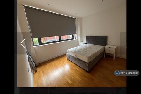 1 bedroom flat to rent, Scimitar House, Romford, RM1