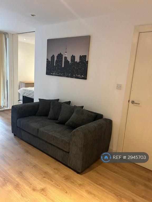 Apartment in Manchester, Greater Manchester - View 3