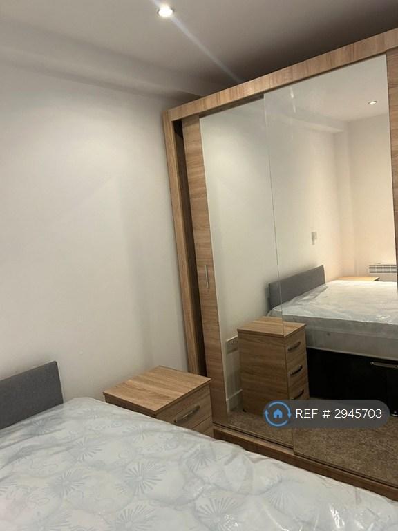 Apartment in Manchester, Greater Manchester - View 5