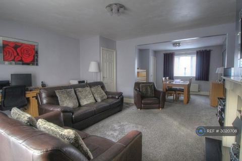 3 bedroom terraced house to rent, Robert St, Sunderland, SR3
