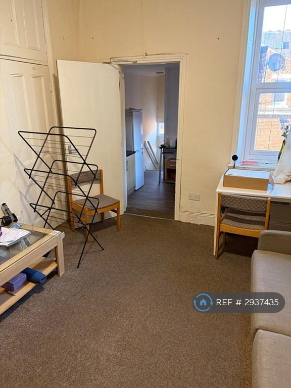 Apartment in Newcastle upon Tyne, Tyne and Wear - View 3