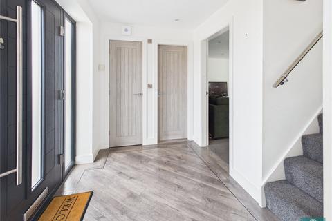 3 bedroom semi-detached house for sale, Greenway, Shaw OL2