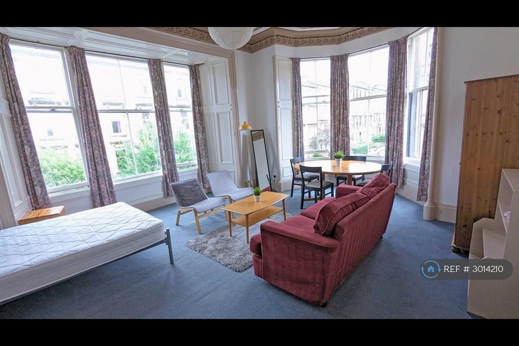 Apartment in Glasgow - View 3