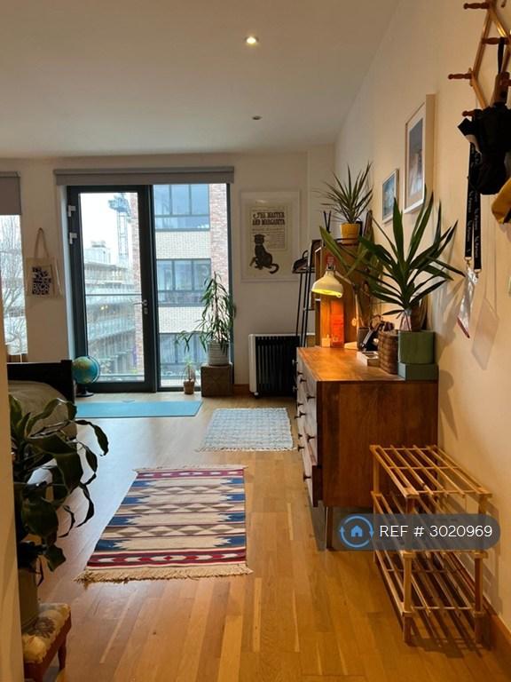 Apartment in London - More