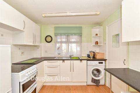 1 bedroom ground floor flat for sale, Bridgecote Lane, Basildon SS15