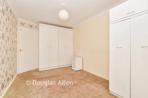 1 bedroom ground floor flat for sale, Bridgecote Lane, Basildon SS15