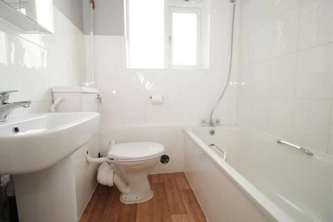 2 bedroom flat for sale, London NW10