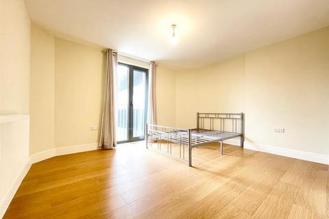 undefined, 450 High Road, Ilford IG1