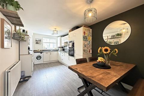 3 bedroom semi-detached house for sale, Gardeners Place, Sutton Grange, Shrewsbury