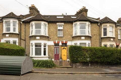 3 bedroom maisonette for sale, Richmond Road, Richmond Road, London E11