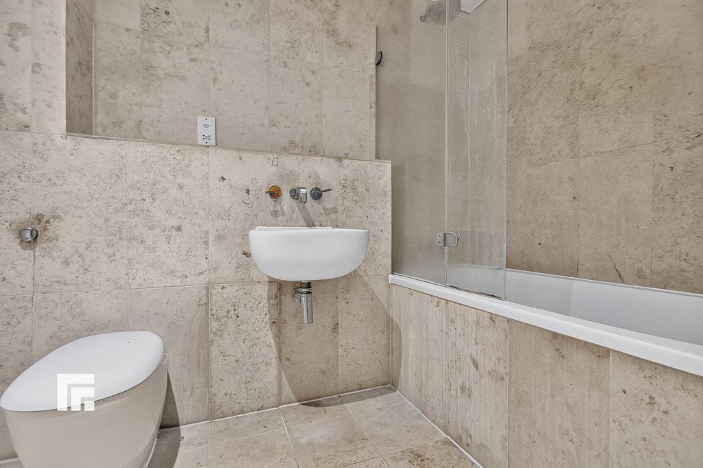 Apartment in Cardiff - View 5