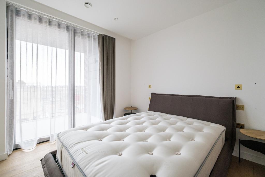 Apartment in London - More