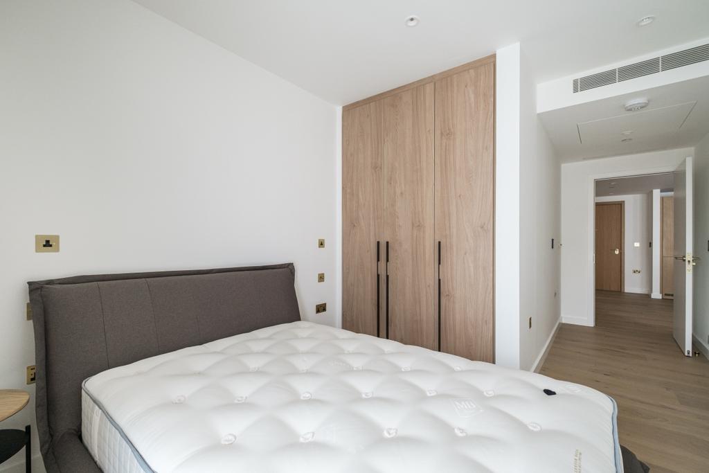 Apartment in Kings Cross - View 2