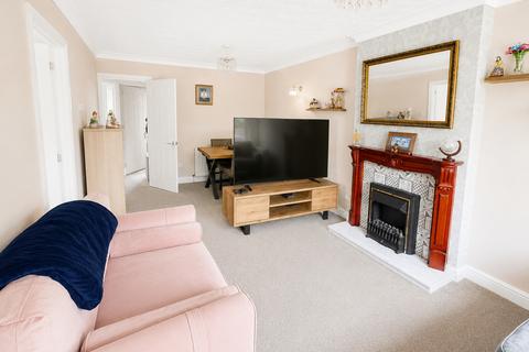 2 bedroom bungalow for sale, The Orchard, Hull HU9