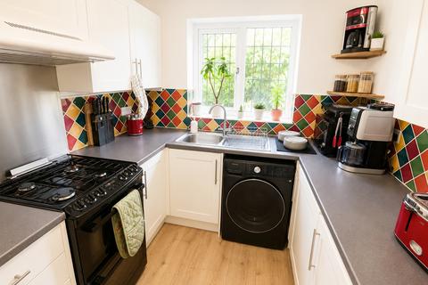 2 bedroom bungalow for sale, The Orchard, Hull HU9
