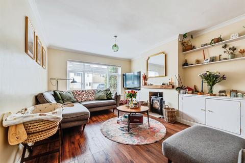 3 bedroom semi-detached house for sale, Sellwood Drive, Carterton