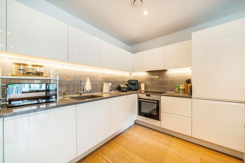 2 bedroom flat for sale, Schooner Road, London E16