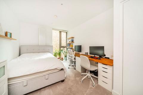 2 bedroom flat for sale, Schooner Road, London E16