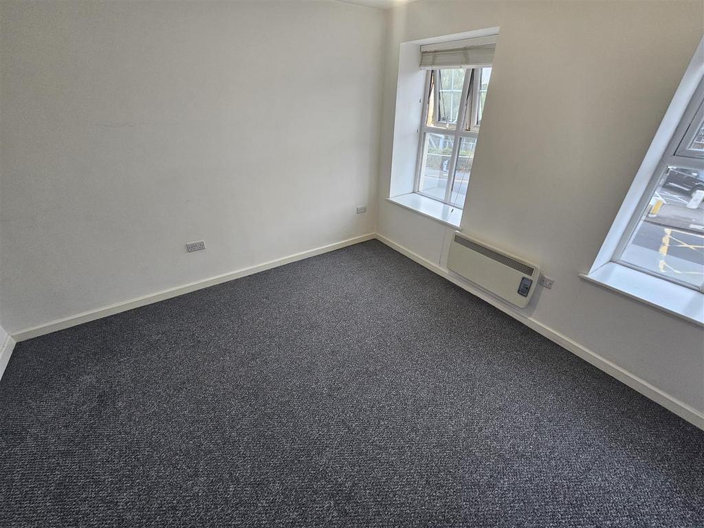 Apartment in Cardiff - More
