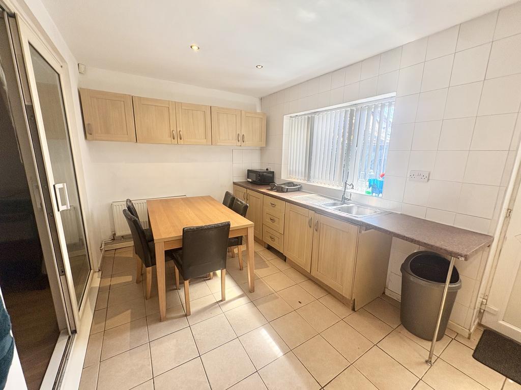 House in Birmingham, West Midlands - View 2