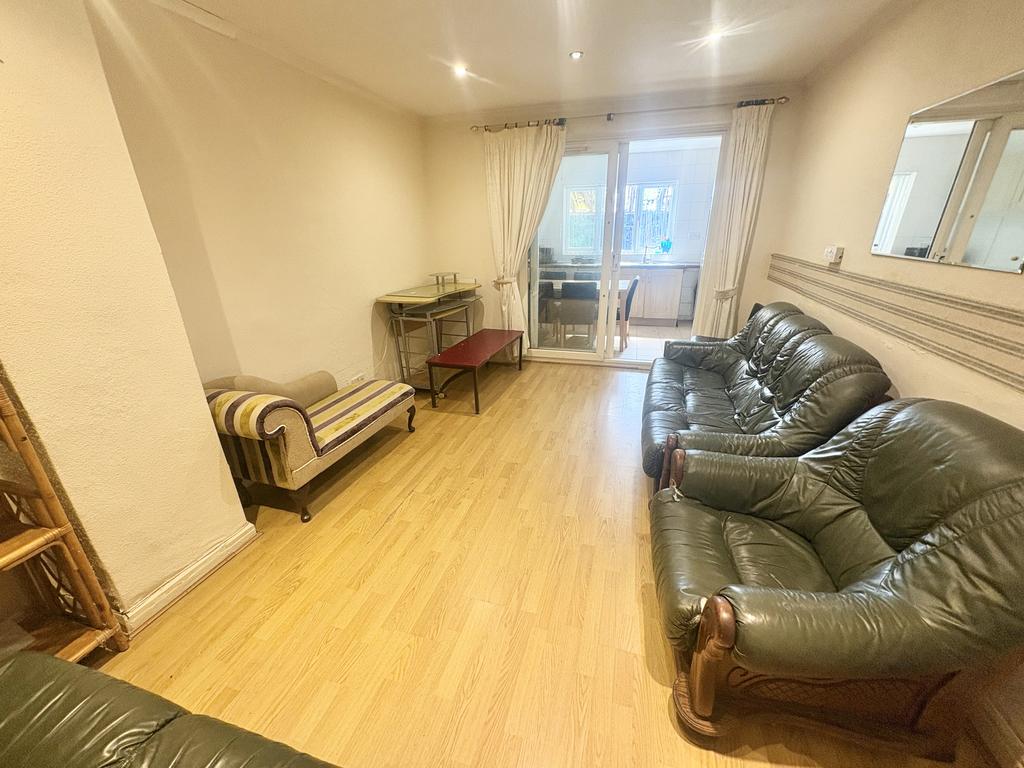 House in Birmingham, West Midlands - View 3