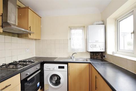 2 bedroom maisonette for sale, Fernwood Avenue, Wembley, Middlesex