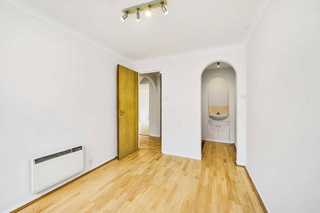 Apartment in London - More