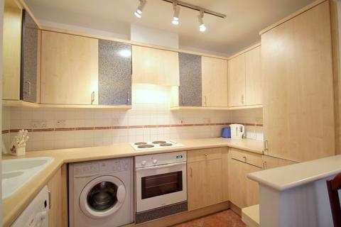 1 bedroom flat to rent, Bartholomew Close, London EC1A