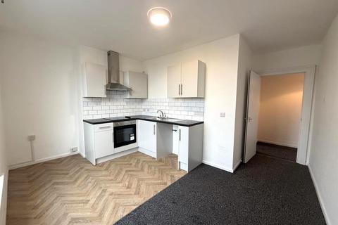 2 bedroom apartment to rent, Flat 5 Beechwood Court, Halesowen Road, Cradley Heath