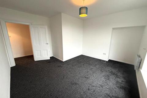 2 bedroom apartment to rent, Flat 5 Beechwood Court, Halesowen Road, Cradley Heath