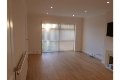 2 bedroom semi-detached bungalow to rent, Linton Close, Leeds LS17